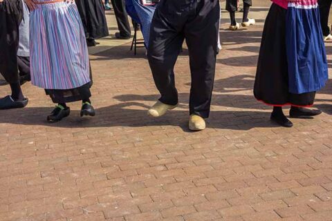 Hoofdlijnenakkoord is polderpolka zonder einde