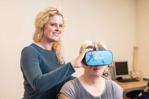 Fysiotherapeuten bestrijden chronische pijn met VR