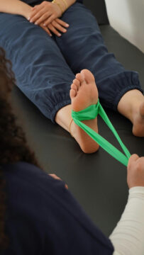 Voetklachten aanpakken: wat podotherapie voor jou kan betekenen